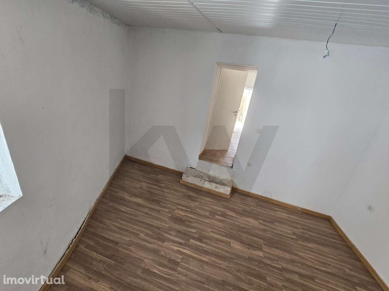 Moradia T1 + 1 na Vila do Espinheiro/ Alcanena - Grande imagem: 3/18