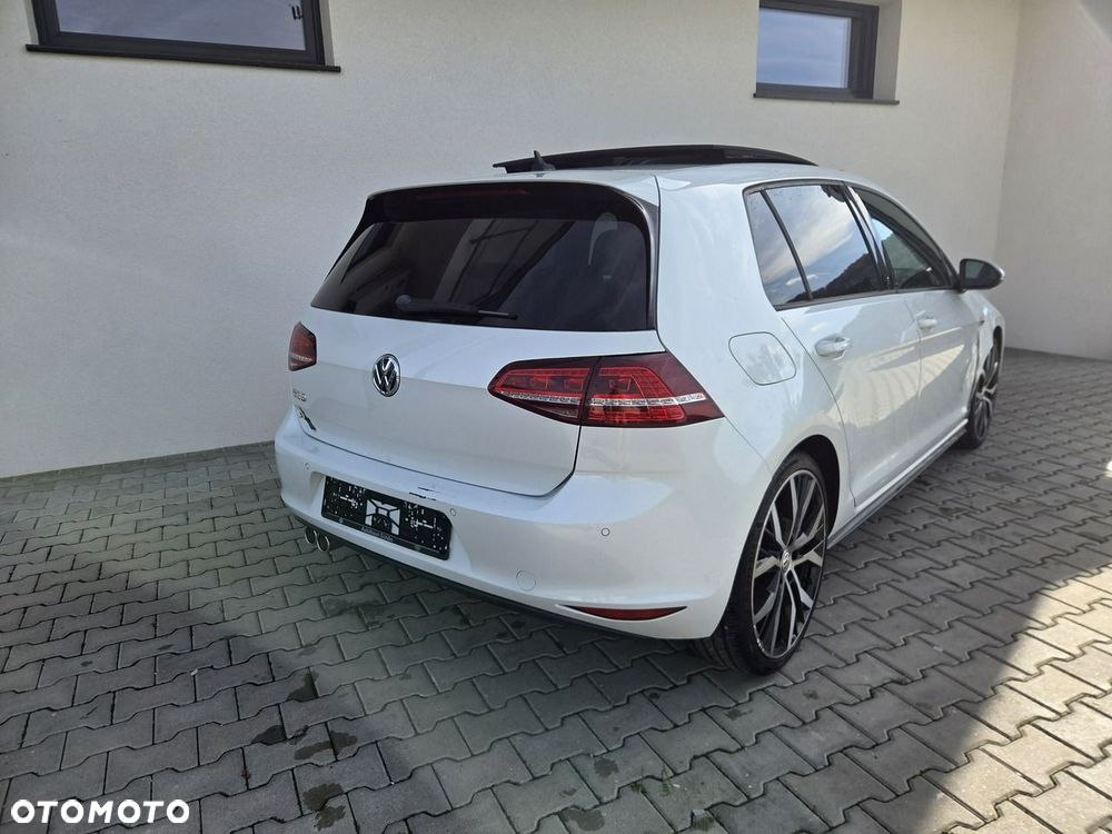 Volkswagen Golf - 3