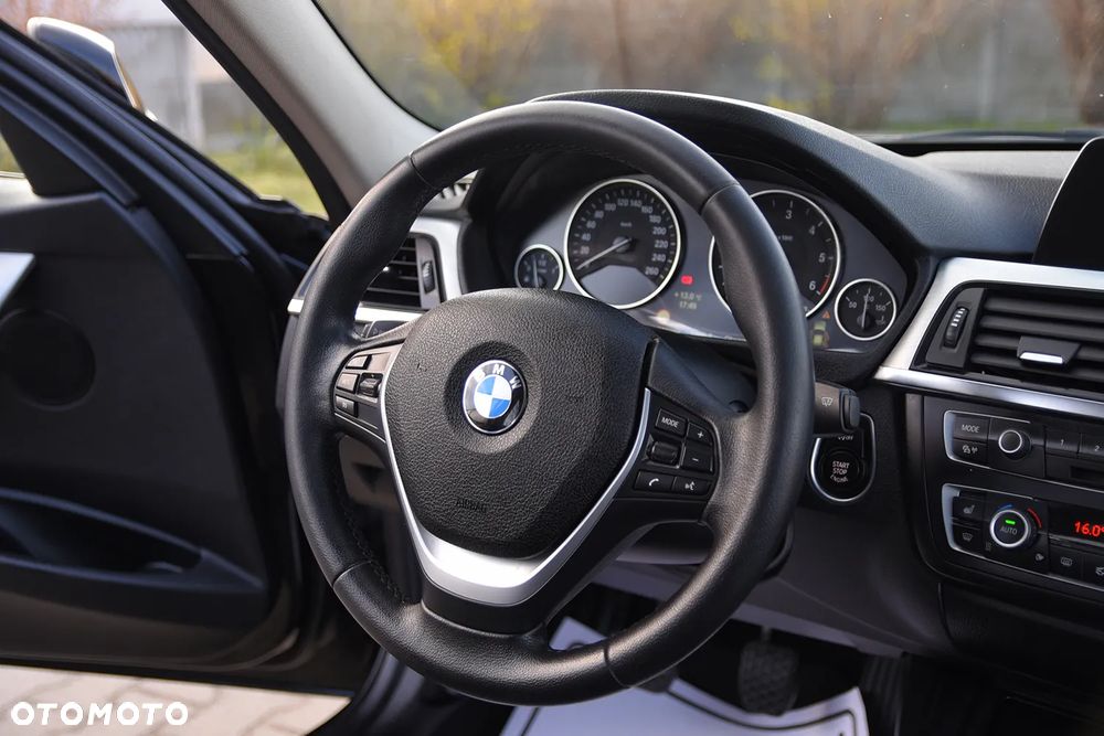 BMW Seria 3 318d - 26