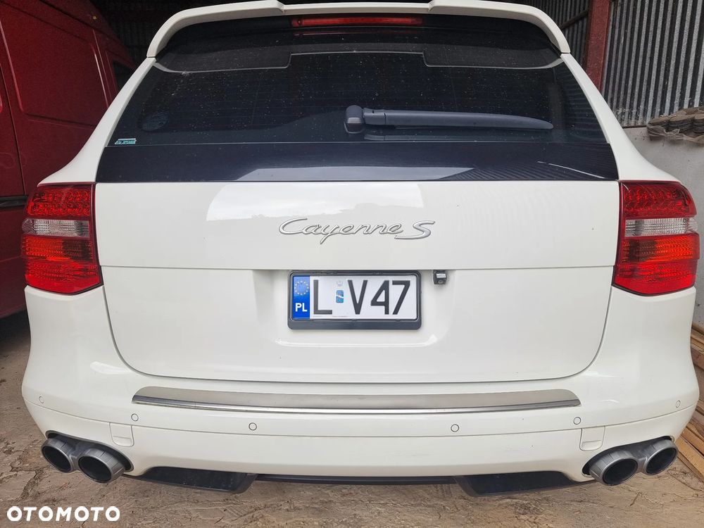 Porsche Cayenne - 16