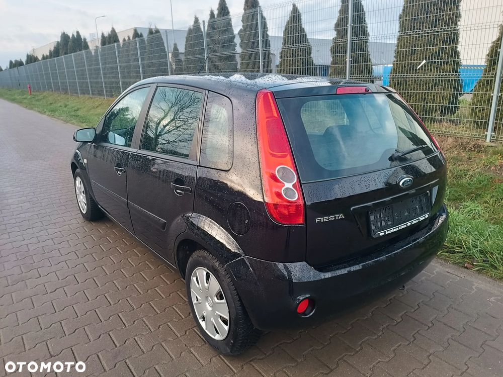 Ford Fiesta 1.4 Ambiente - 2