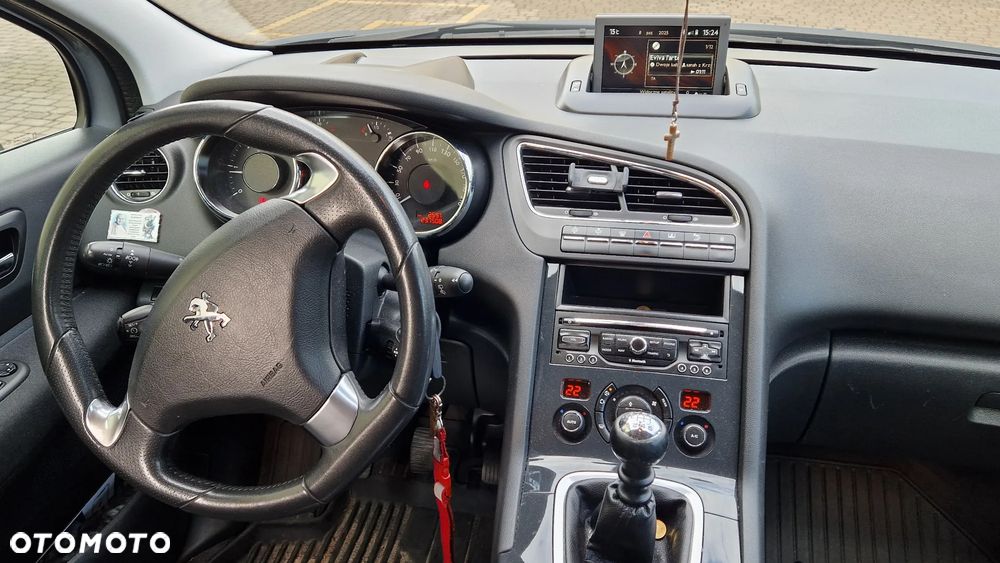 Peugeot 5008 HDI 115 Allure - 9