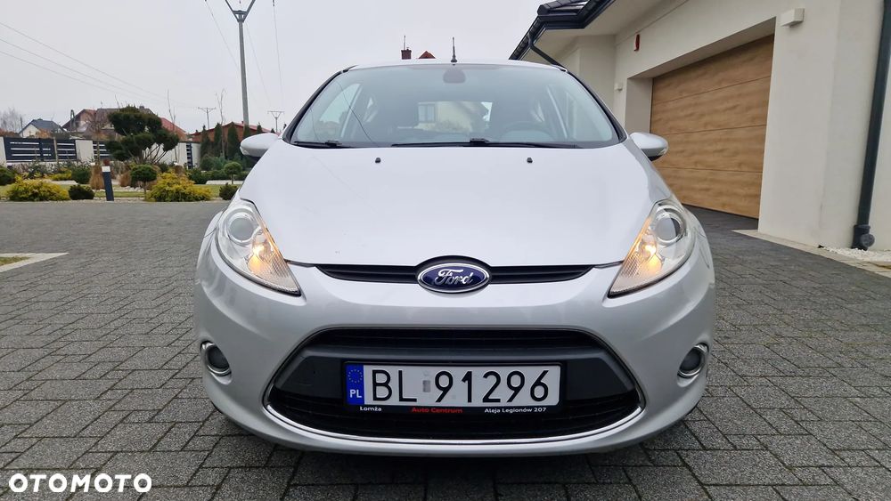 Ford Fiesta 1.25 Ghia - 26