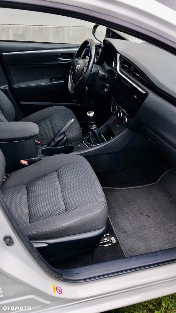 Toyota Corolla 1.6 Comfort - 7