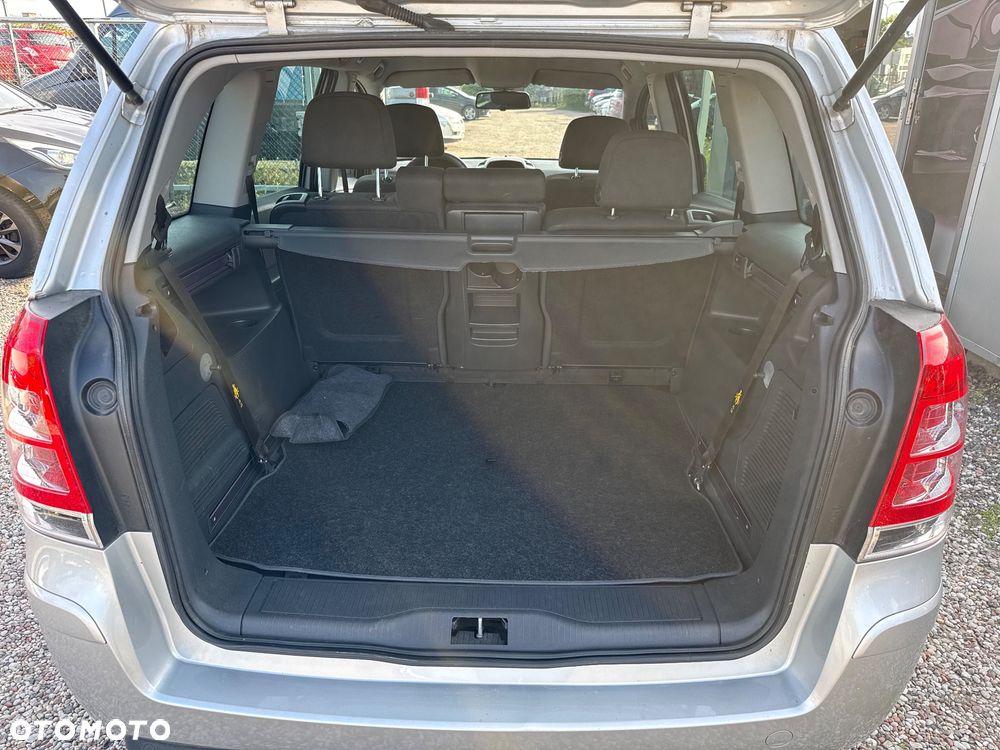 Opel Zafira 1.8 Cosmo - 23