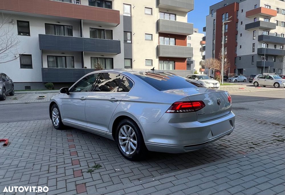 Volkswagen Passat 2.0 TDI DSG Comfortline - 2