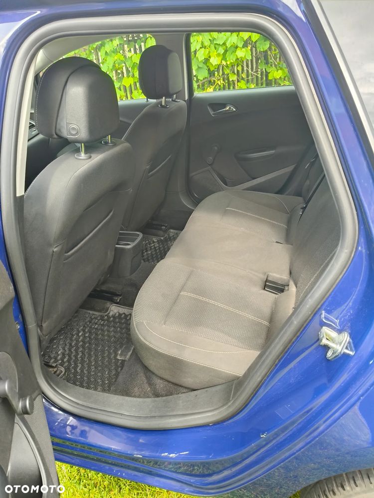 Opel Astra 1.6 CDTI Sport - 11
