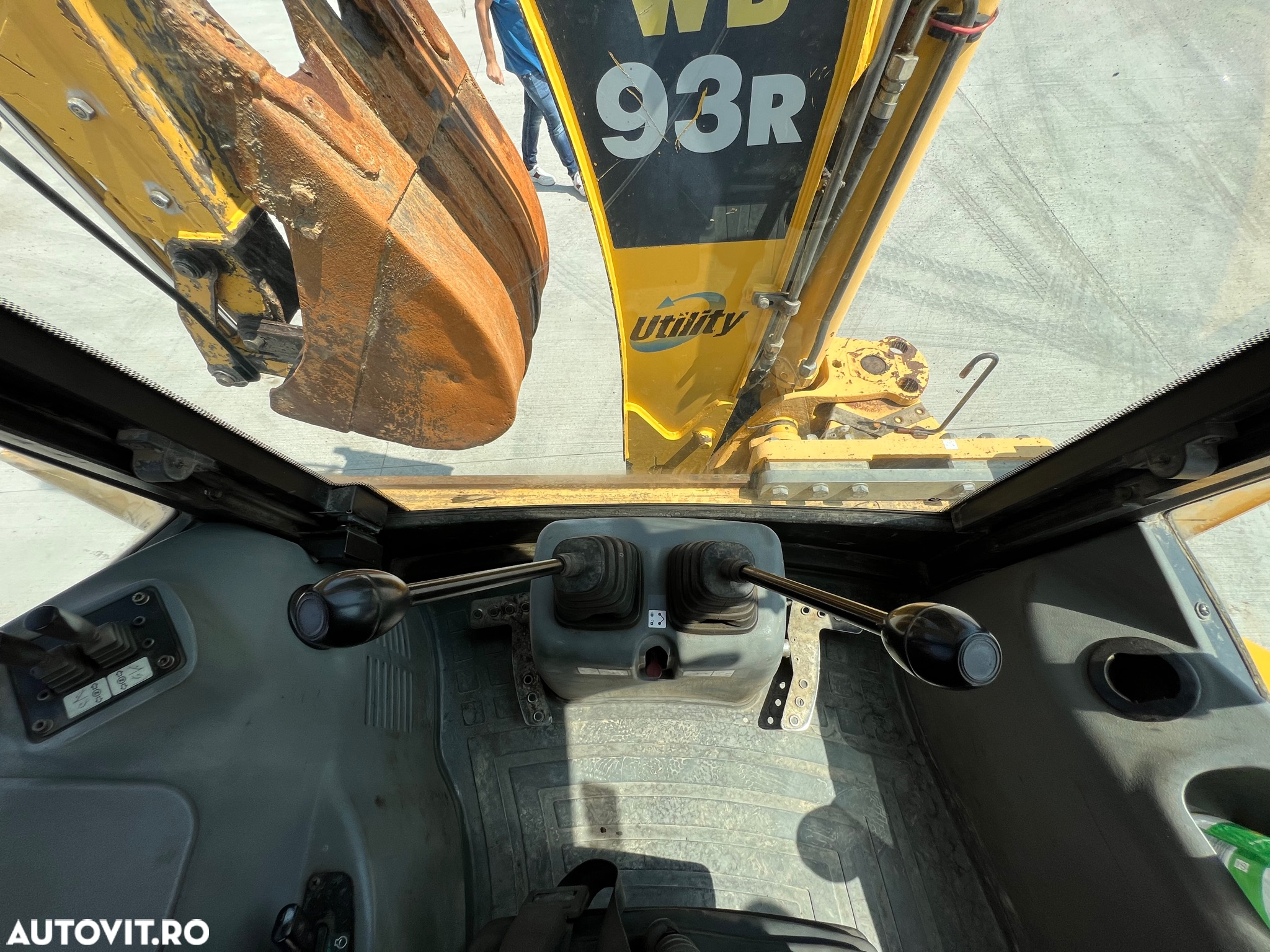 Komatsu Wb93r - 12