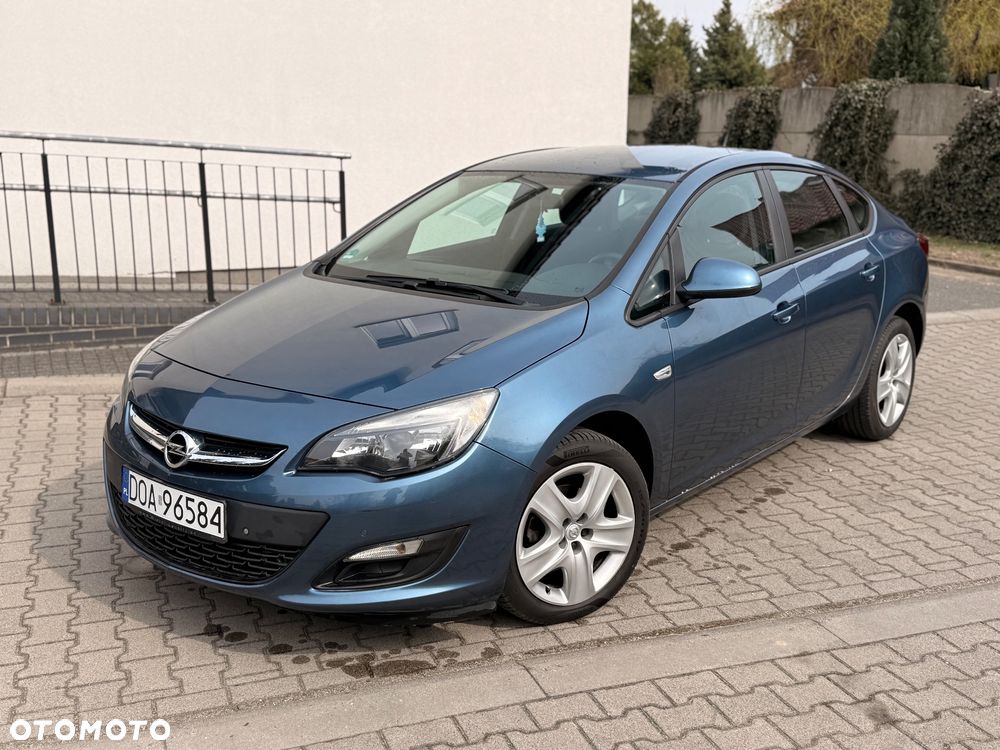 Opel Astra 1.4 Edition - 11