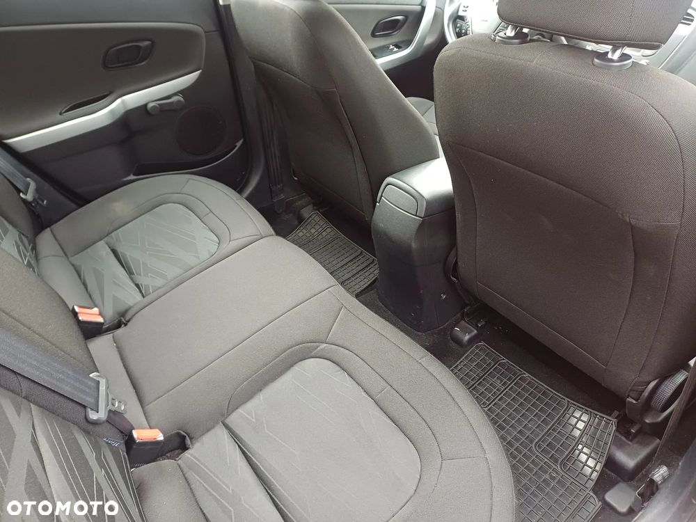 Kia Ceed Cee'd 1.4 L - 8