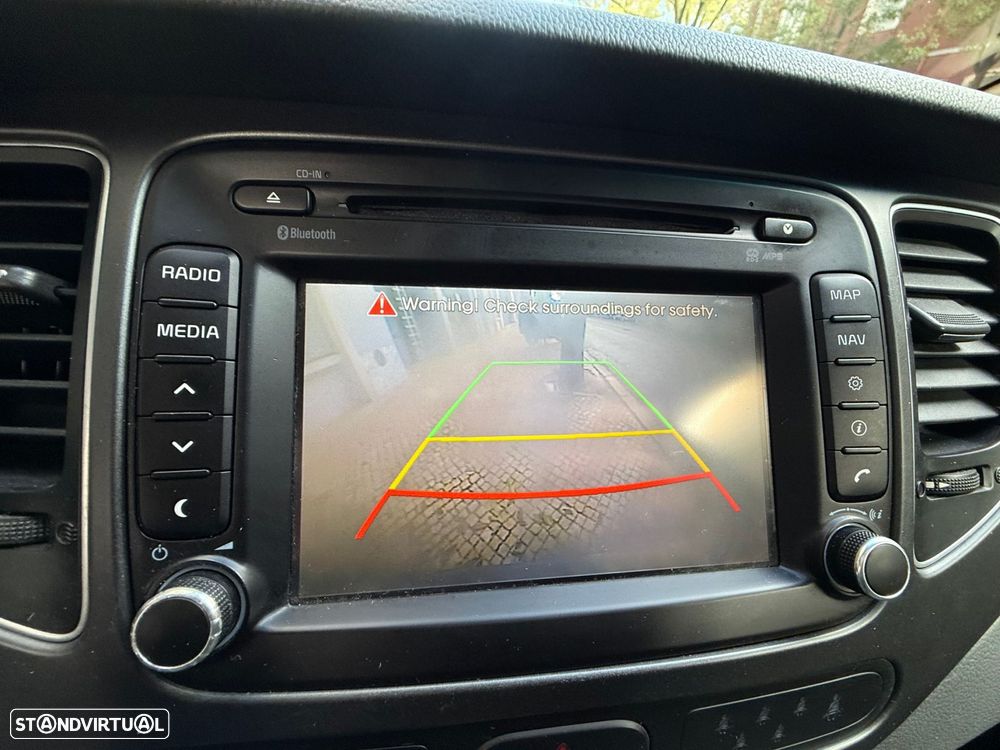 Kia Carens 1.7 CRDi ISG TX - 15