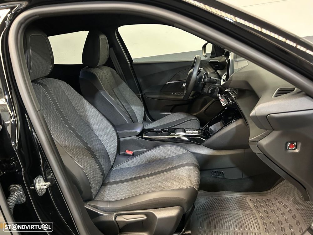 Peugeot 2008 1.2 Hybrid Allure e-DCS6 - 19