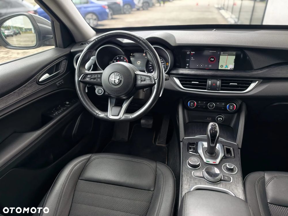 Alfa Romeo Stelvio 2.0 Turbo Q4 - 7