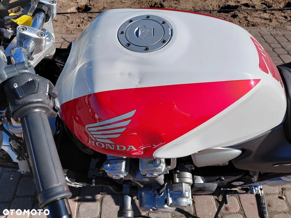 Honda CB - 28