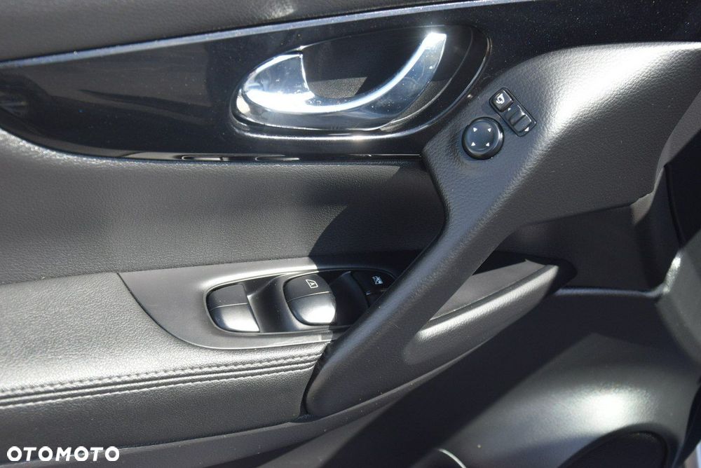 Nissan Qashqai 1.6 dCi 4x4 360 S&S - 33