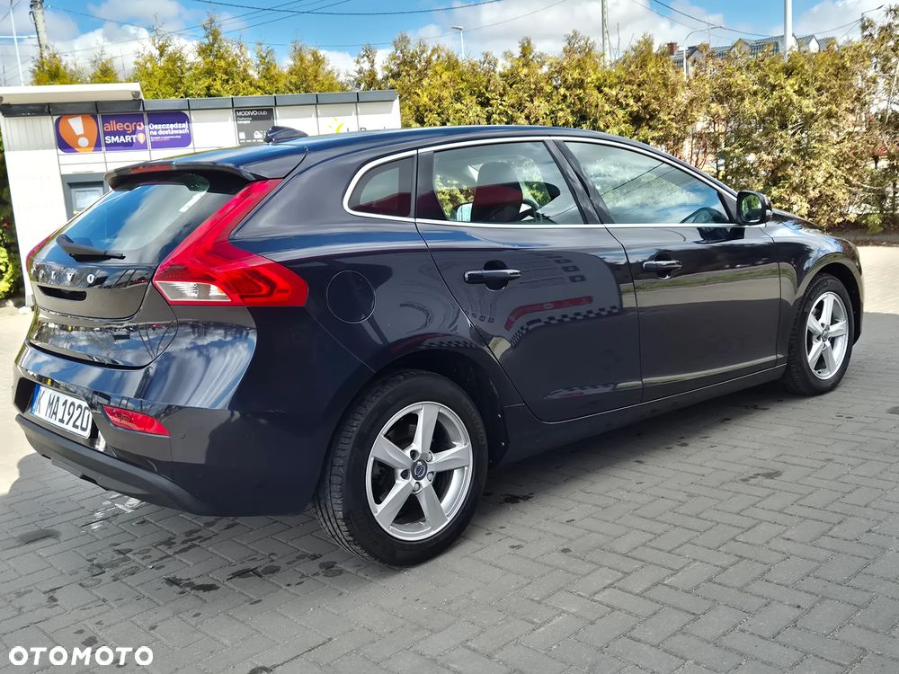 Volvo V40 D2 Momentum - 12