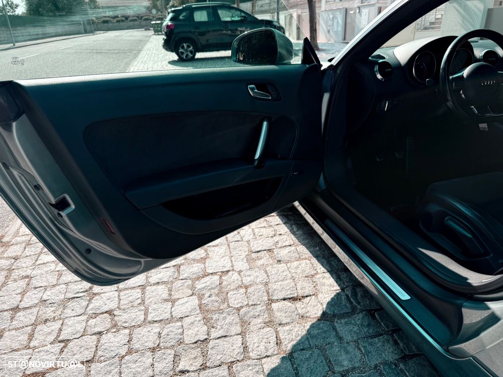 Audi TT Coupé quattro Sport - 15