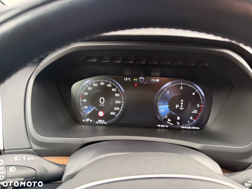 Volvo XC 90 - 19