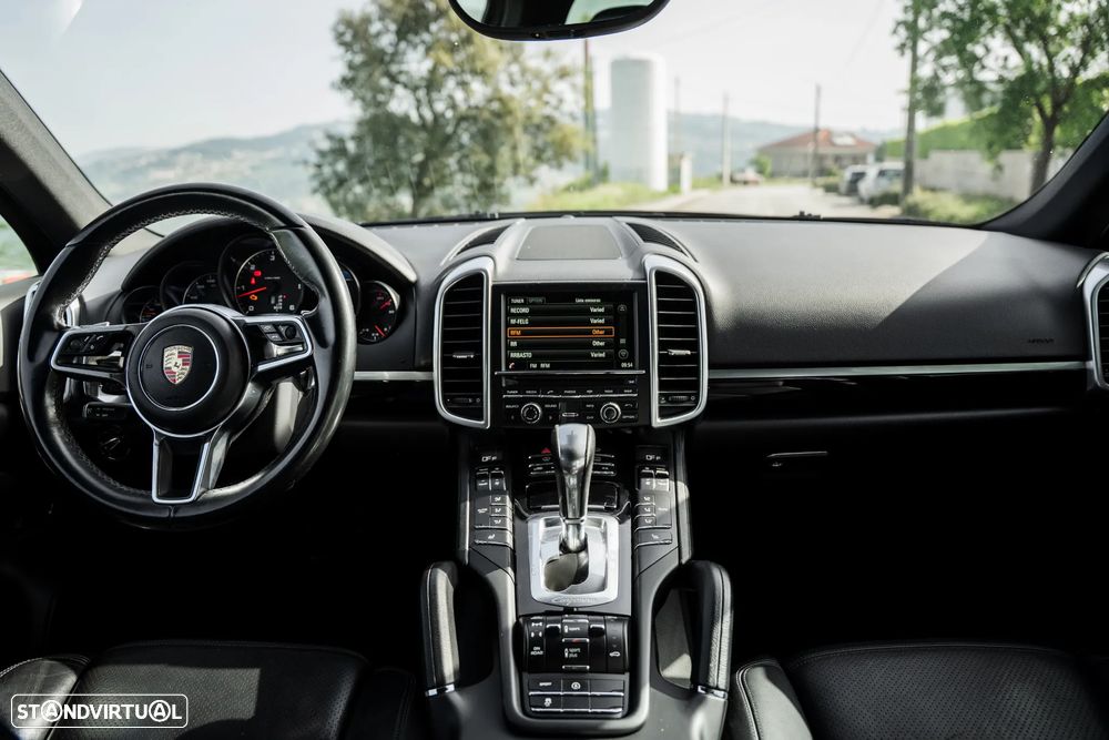 Porsche Cayenne Platinum Edition - 21