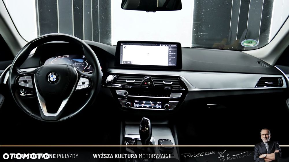 BMW Seria 5 520d Luxury Line sport - 12