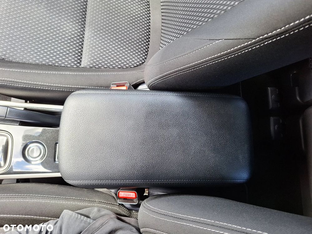 Mitsubishi Outlander 2.0 4WD CVT Plus - 26