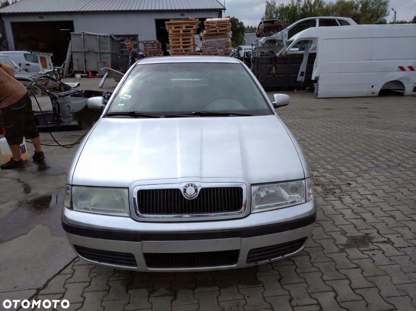 SKODA OCTAVIA I 1U LIFT 00-10 HB 5D LAMPA PRAWA TYŁ TYLNA 1U6945112 - 7