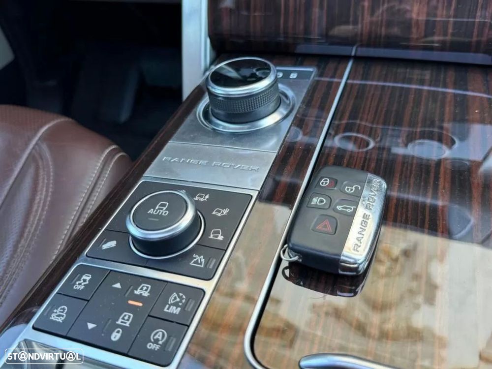 Land Rover Range Rover 4.4 SDV8 Autobiography - 38
