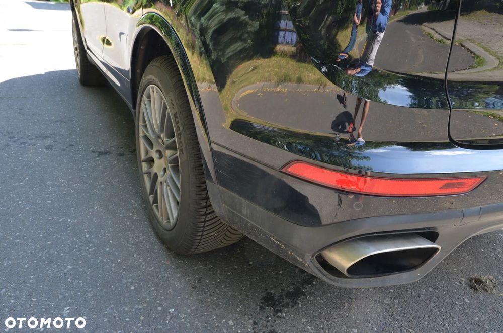Porsche Cayenne Platinum Edition - 12