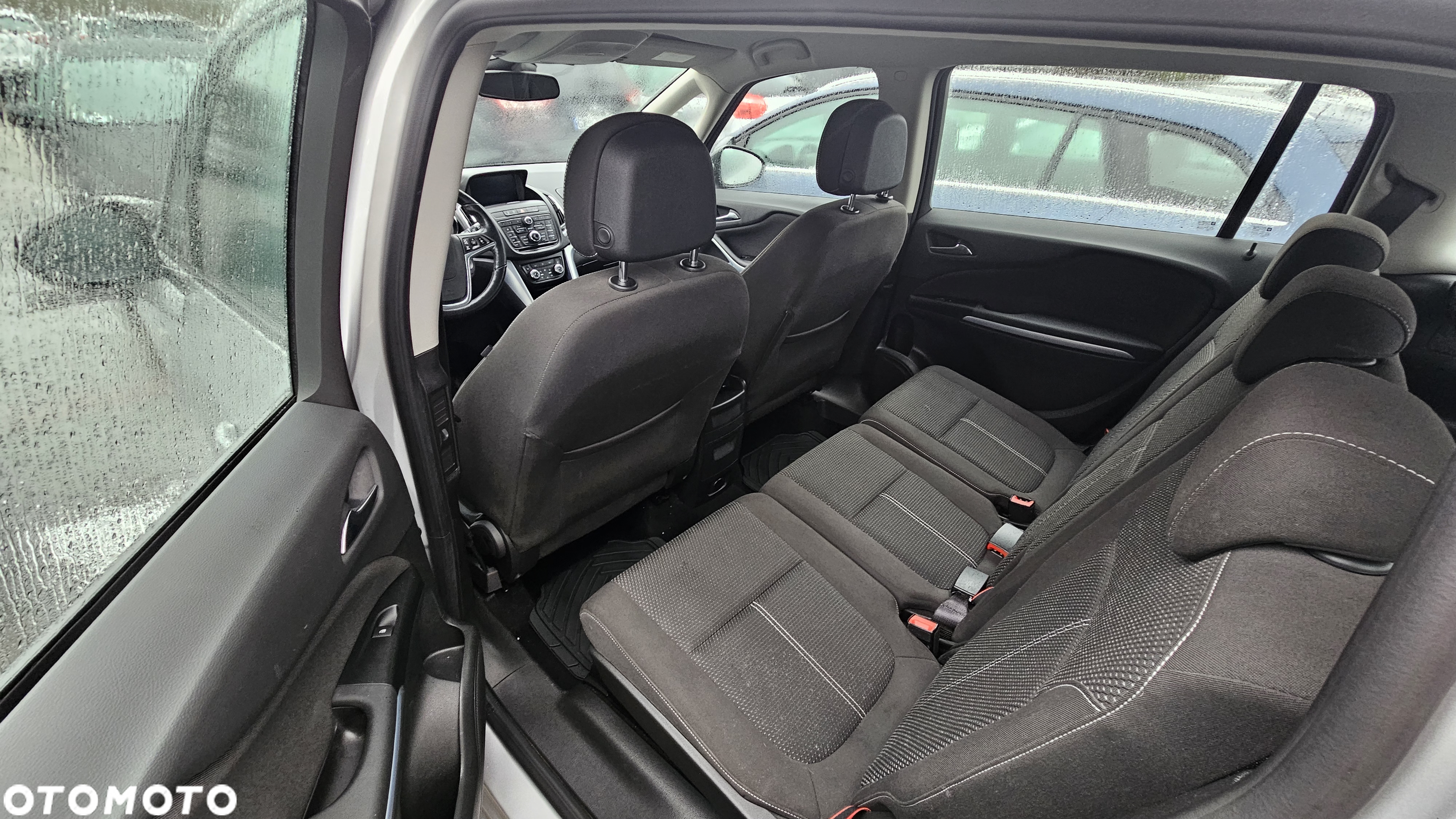Opel Zafira - 10