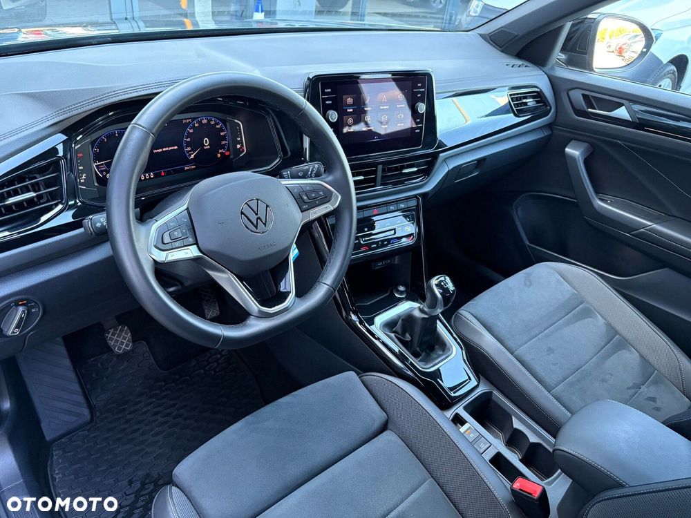 Volkswagen T-Roc - 12