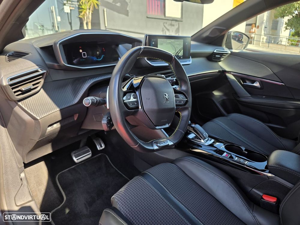 Peugeot 208 1.2 PureTech GT EAT8 - 35