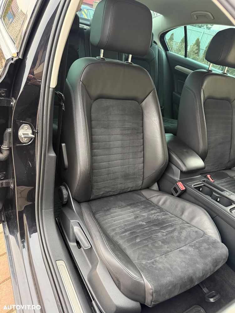Volkswagen Passat 2.0 TDI DSG Highline - 13