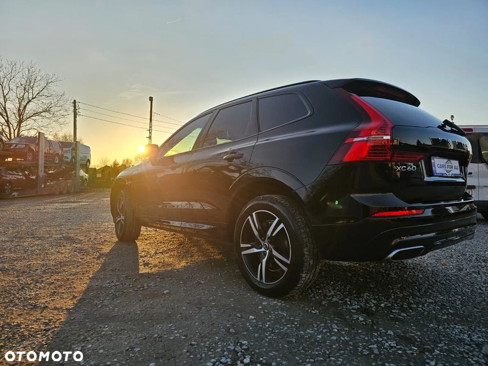 Volvo XC 60 T6 Plug-In Hybrid AWD R-Design - 6