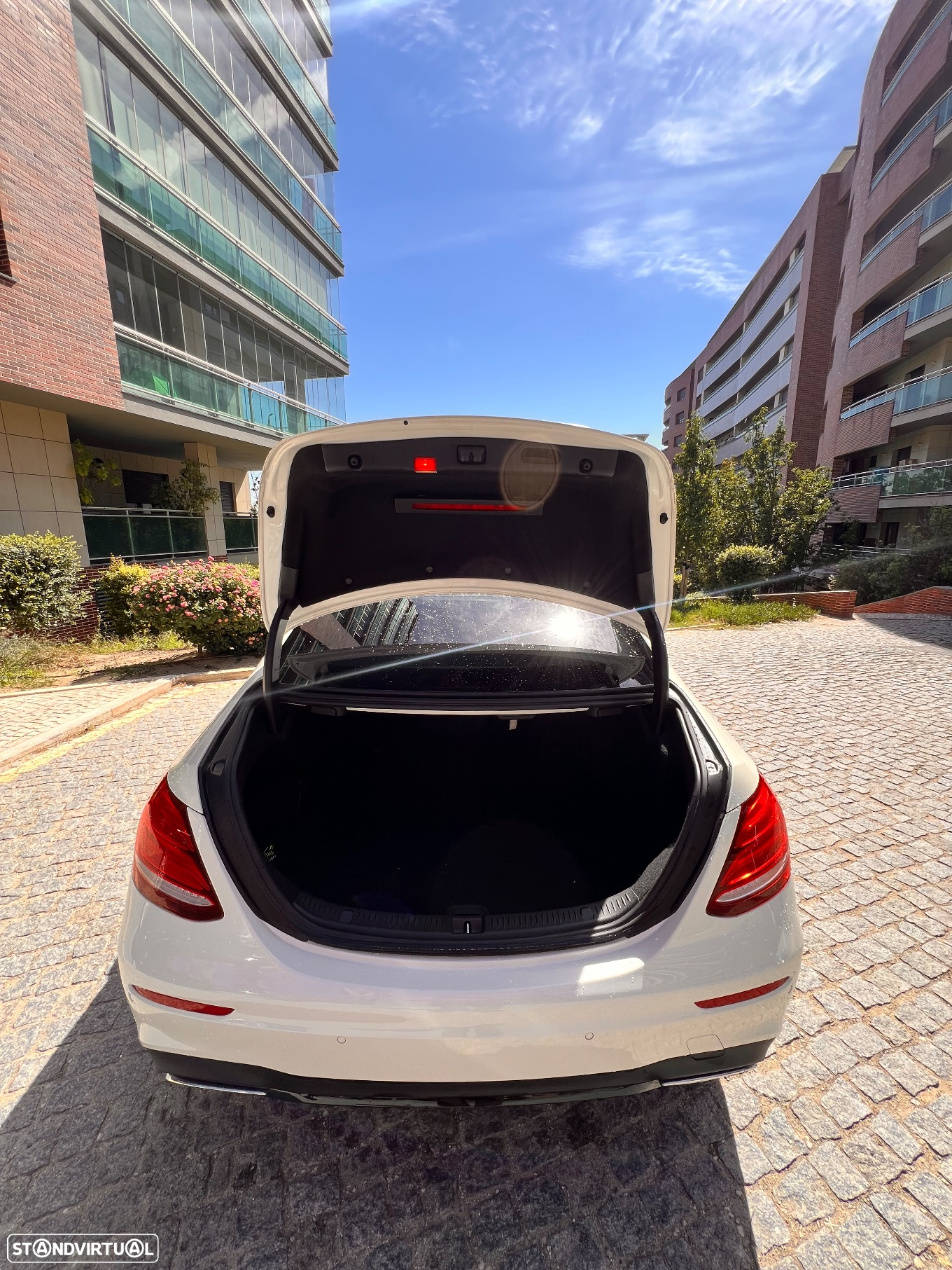 Mercedes-Benz E 220 d AMG - 9