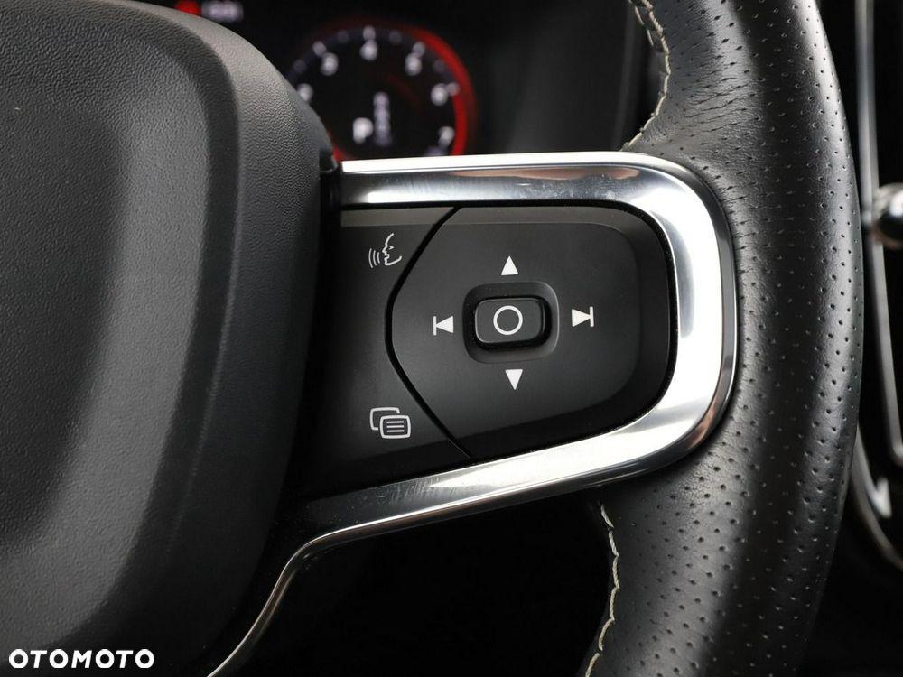 Volvo XC 40 T5 AWD R-Design - 32