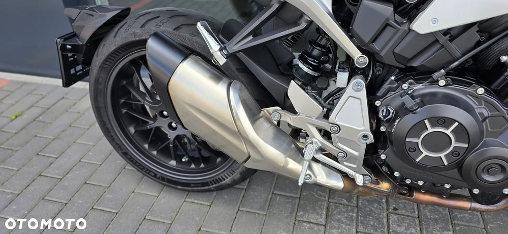 Honda CB - 15