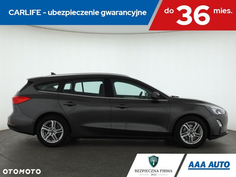 Ford Focus SW - 8