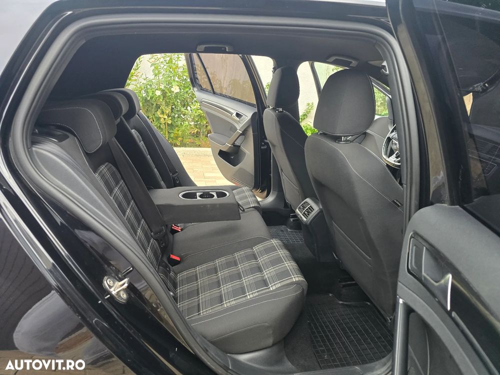 Volkswagen Golf 2.0 TDI DPF BMT GTD - 16