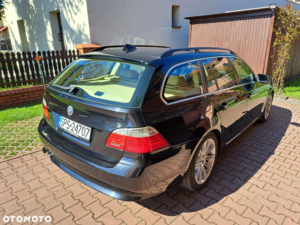 BMW Seria 5 525d - 2