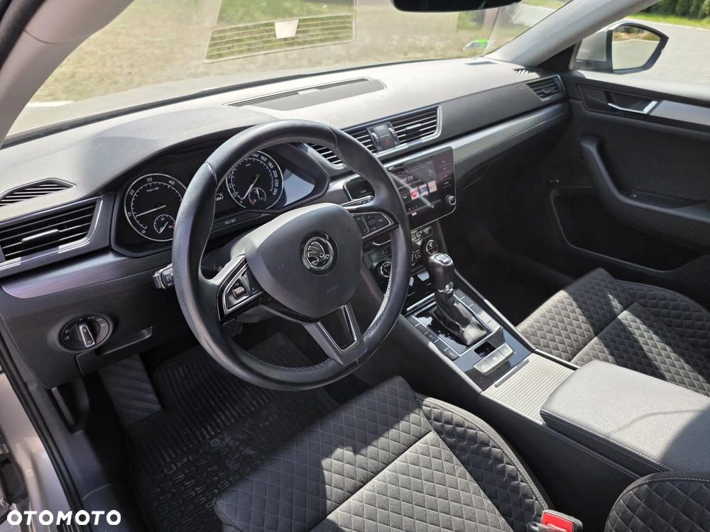 Skoda Superb 2.0 TDI 4x4 Style DSG - 6