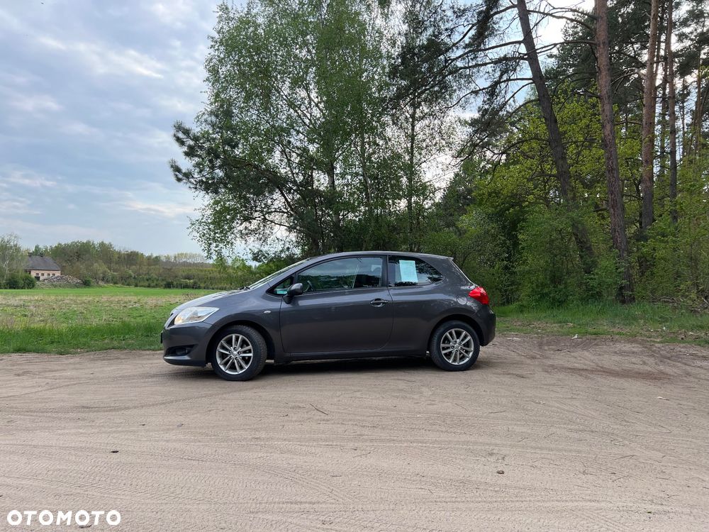 Toyota Auris 1.33 VVT-i - 2