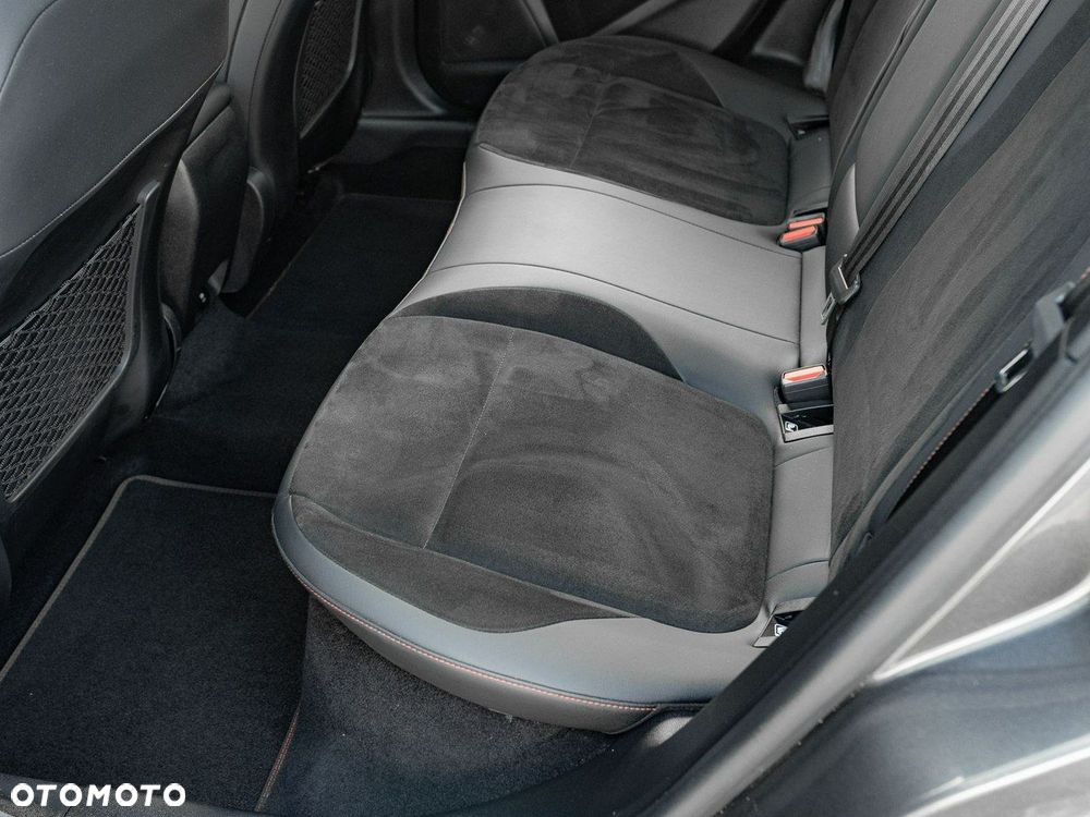 Ford Focus 2.3 EcoBoost ST X - 28