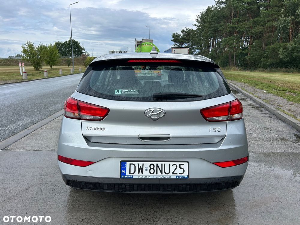 Hyundai i30 1.5 DPI Classic + - 7