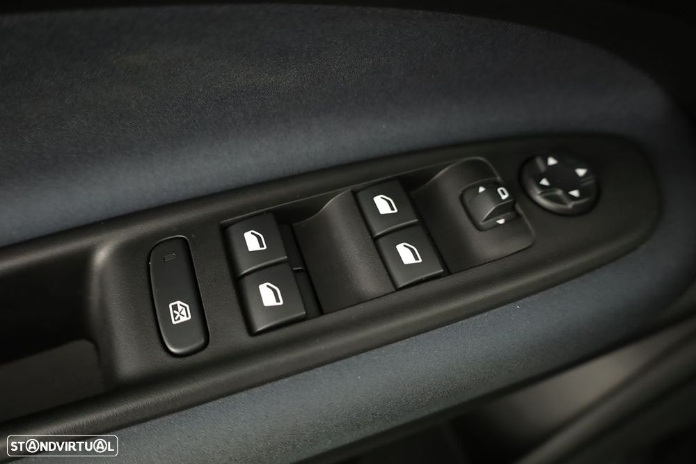 Alfa Romeo Junior Elletrica 50 kWh - 18