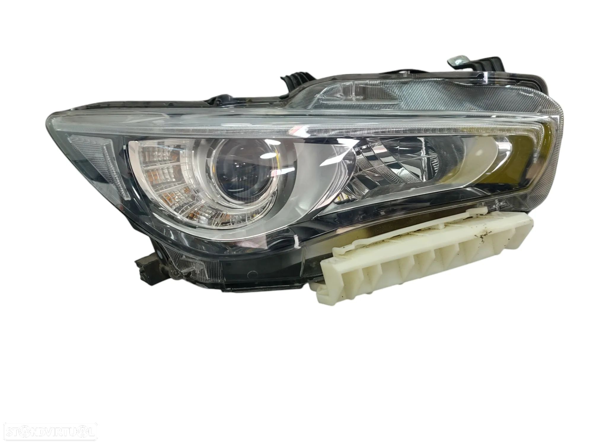 Farol Otica Frente Dta Infinity Q50 - 1