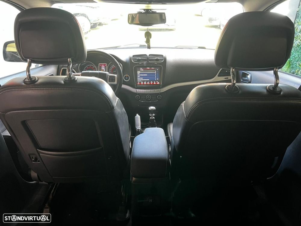 Fiat Freemont 2.0 M-Jet Urban - 41