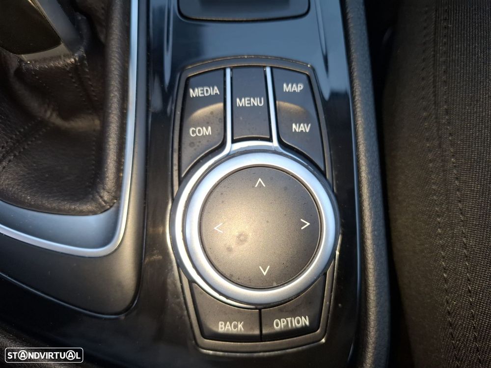 BMW 216 Active Tourer d Advantage Auto - 39