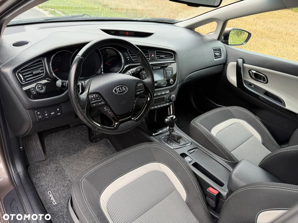 Kia Ceed 1.6 GDI DCT Platinum Edition - 7