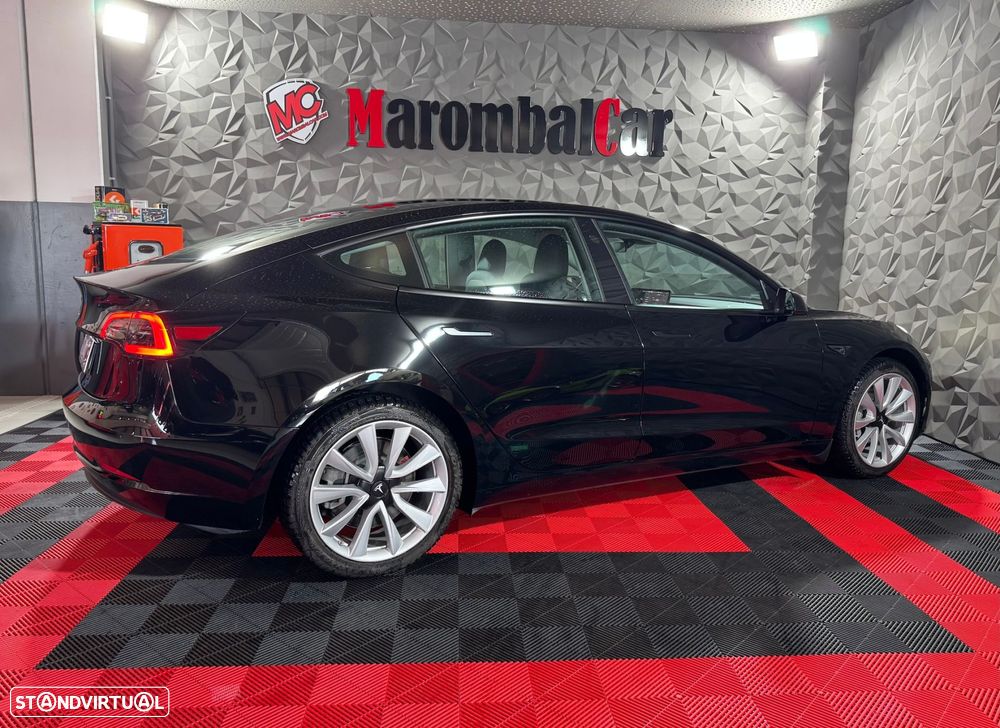 Tesla Model 3 - 10