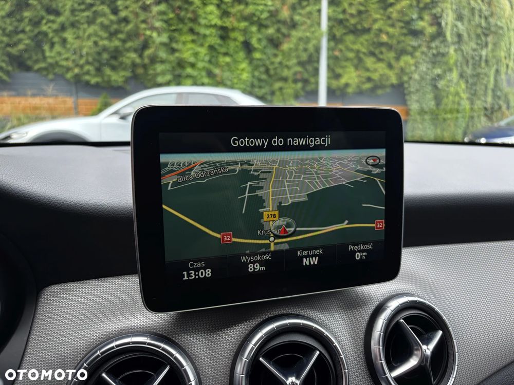 Mercedes-Benz CLA 200 7G-DCT - 27